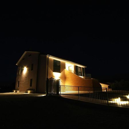 La Collina Del Girasole Villa Montecastrilli Екстериор снимка