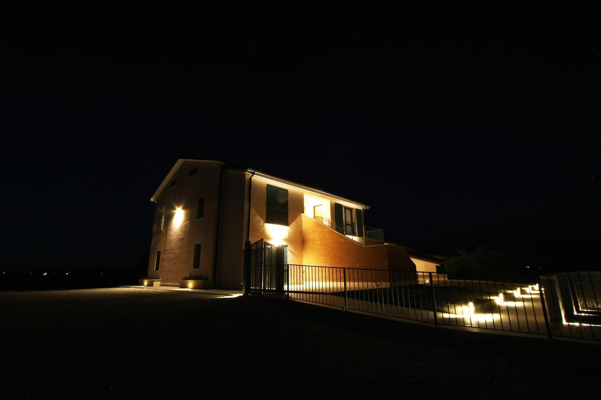 La Collina Del Girasole Villa Montecastrilli Екстериор снимка