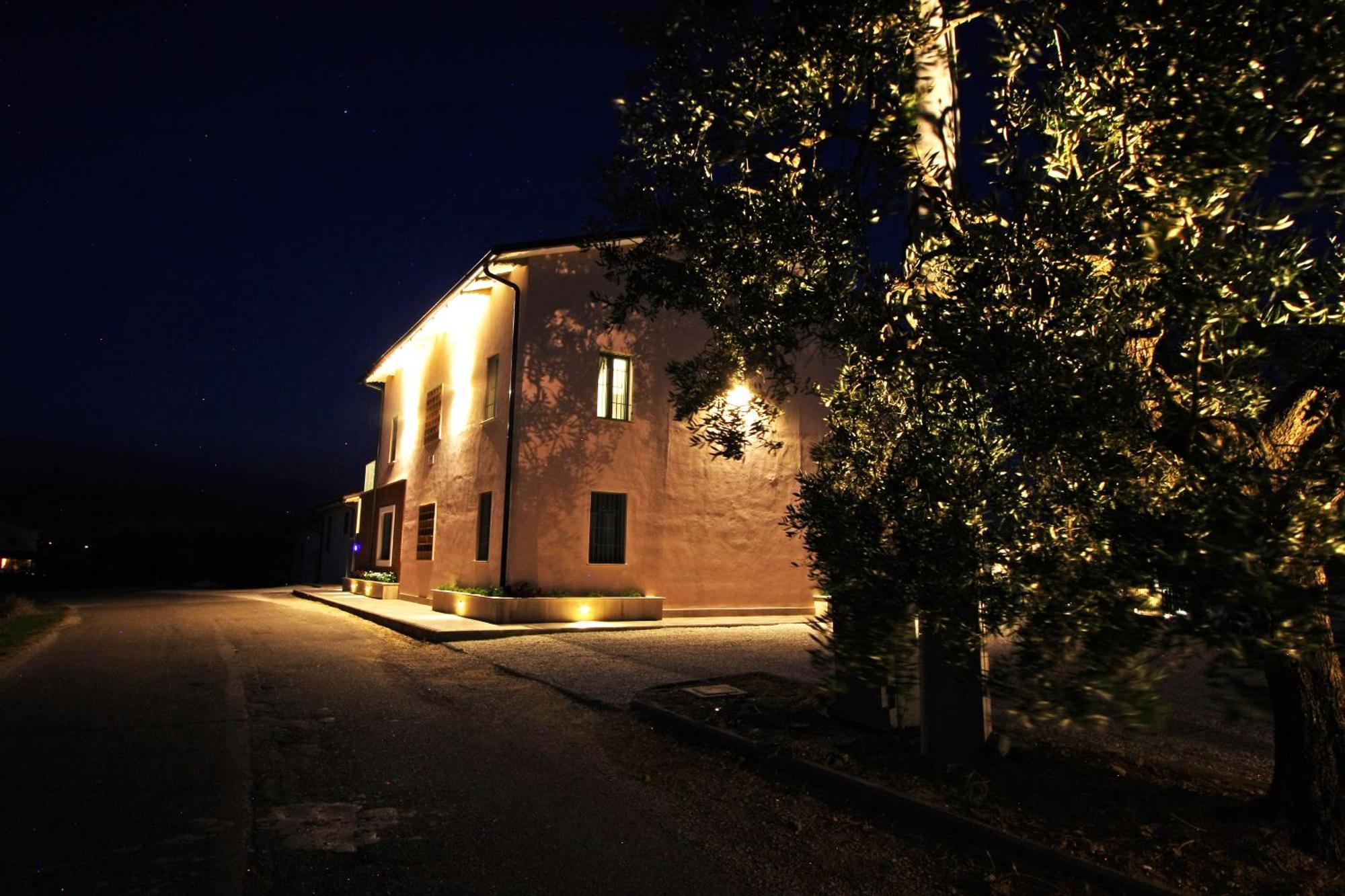 La Collina Del Girasole Villa Montecastrilli Екстериор снимка